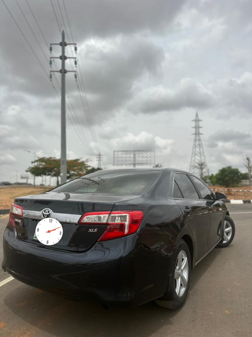 
								Giveaway Deal‼️‼️‼️ (180k Mileage) Carefully Used Basic 2013/2014 V4 Toyota Camry car is in pristine condition (Nothing To Fix) with  duty going for just 9NET WITH SMALL SAMBO Lugbe Abuja📍 ZERO CHAIN DEAL full									