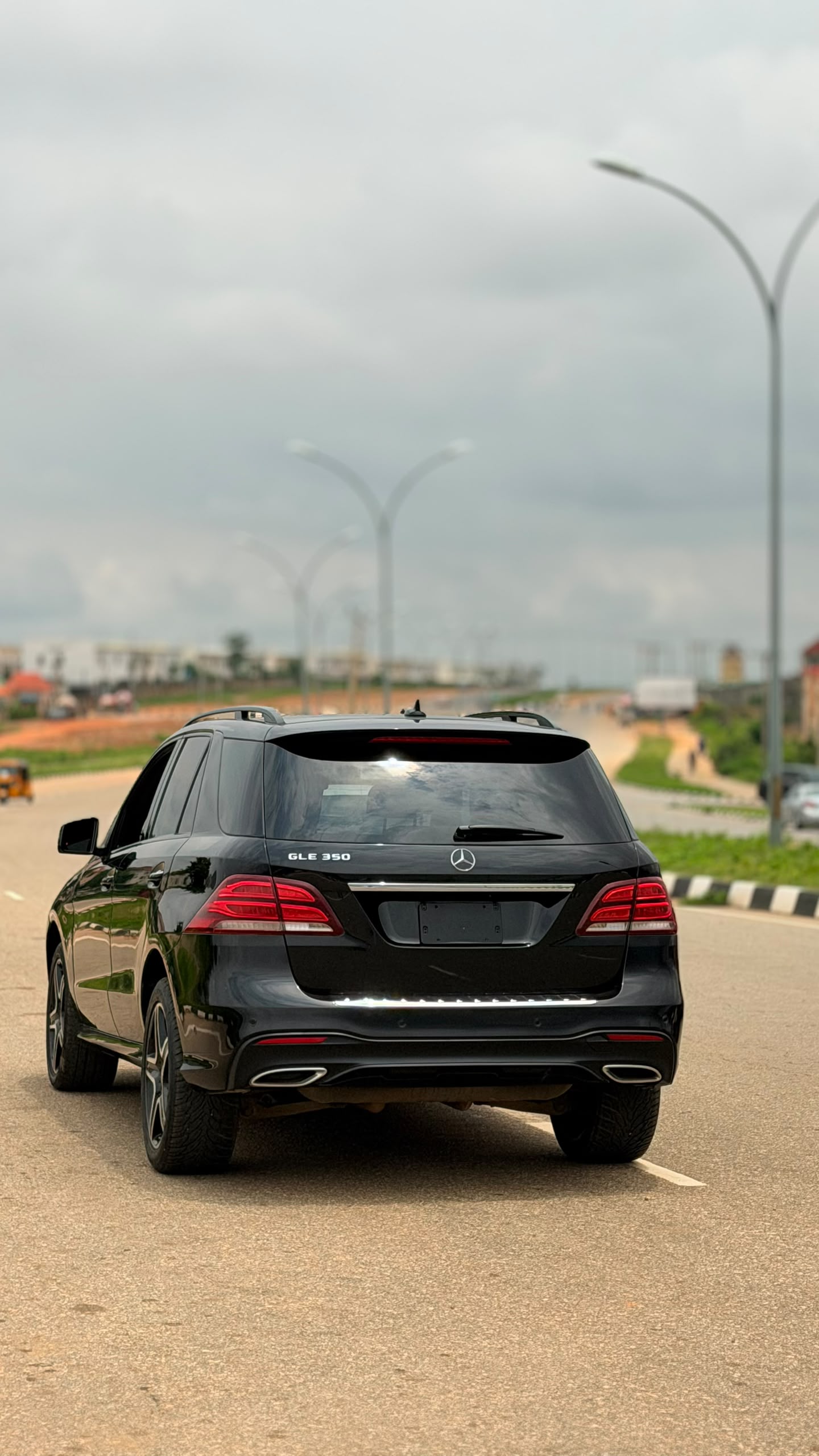 
								FOREIGN USED 🇺🇸 2018 GLE 350 WITH FULL PANORAMIC ROOF PUSH TO START LEATHER SEATS REVERSE CAMERA ETC AND VERIFIED DUTY VALID FOR 35 MILLION NAIRA ONLY full									