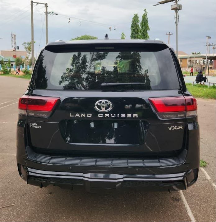 
								GOOD DEAL..Brand New 2026 Toyota Landcruiser VXR with custom duty paid. N185M ONLY full									