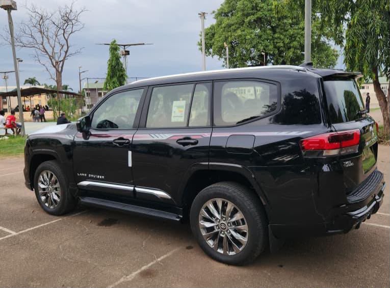 
								GOOD DEAL..Brand New 2026 Toyota Landcruiser VXR with custom duty paid. N185M ONLY full									