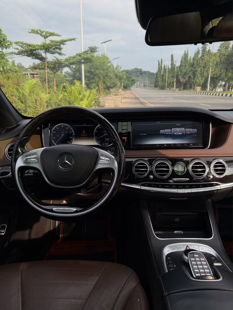 
								VERY GOOD DEAL‼️🇳🇬  Mercedes Benz S550 2014 Model Clean Nigerian Pre-Owned PRICE: N30M   📍Abuja Nationwide Delivery full									