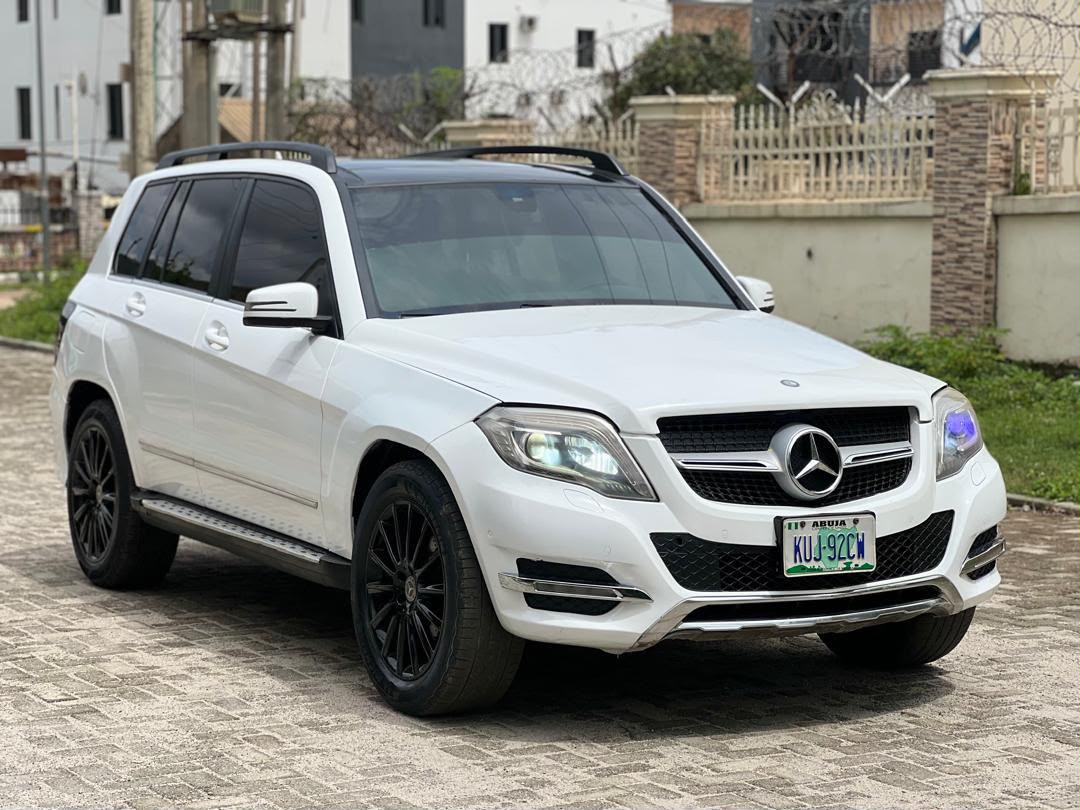 
								Hot new deal of GLK 2012 Fullest option  Untampered Engine  Belgium standered  Owners House  Give away price 10,500,000 only  Hurry before you hear sold out !!!!!!! full									