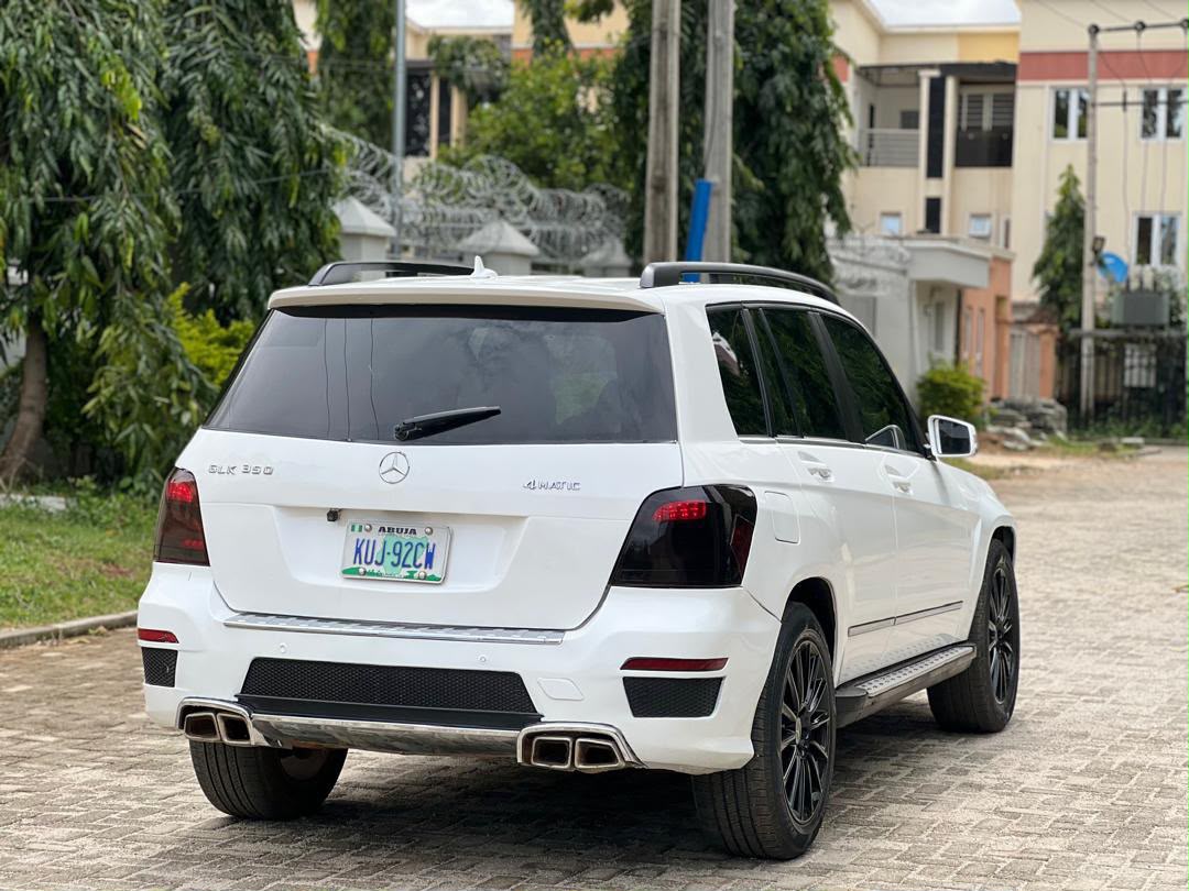 
								Hot new deal of GLK 2012 Fullest option  Untampered Engine  Belgium standered  Owners House  Give away price 10,500,000 only  Hurry before you hear sold out !!!!!!! full									