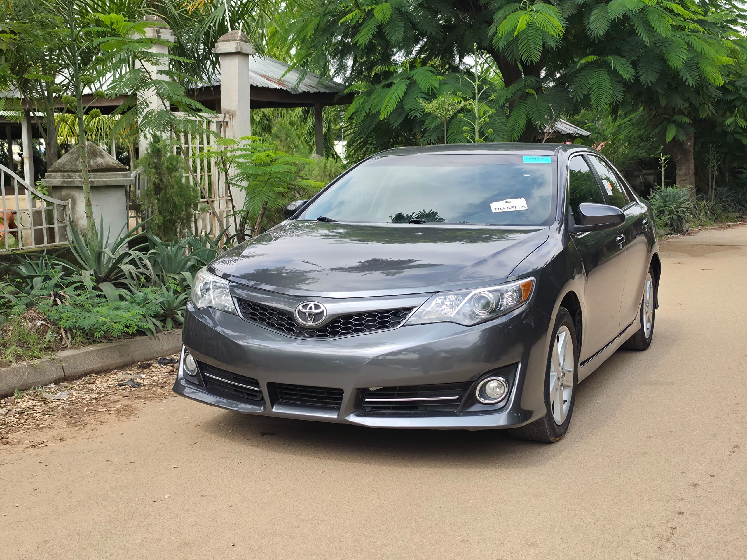 
								QUICKEST SWEET DEAL:  EXTREMELY SHARP HIGEHST GRADE FOREIGN USED 2014 ON BELT TOYOTA CAMRY SE, MINT INTERIOR, NO SINGLE 9JA PAINT WITH UNTAMPARED ENGINE ND GEAR.GOING FOR JUST 13.8M. full									