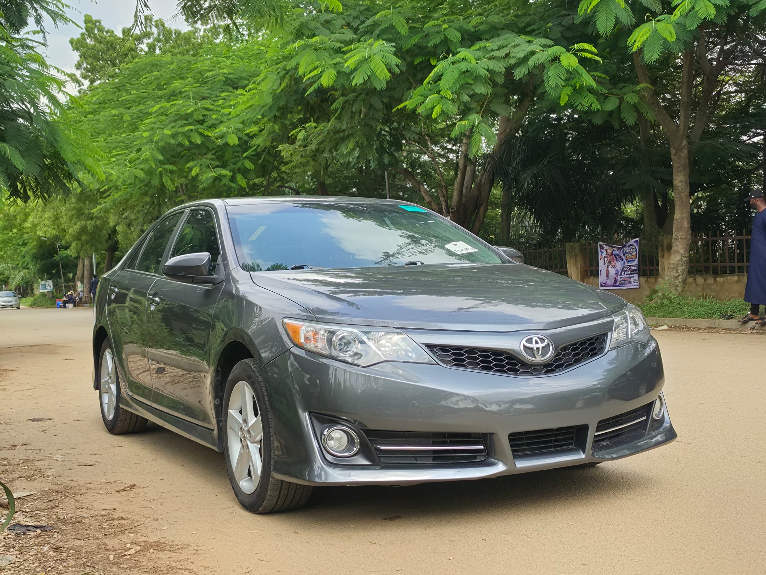 
								QUICKEST SWEET DEAL:  EXTREMELY SHARP HIGEHST GRADE FOREIGN USED 2014 ON BELT TOYOTA CAMRY SE, MINT INTERIOR, NO SINGLE 9JA PAINT WITH UNTAMPARED ENGINE ND GEAR.GOING FOR JUST 13.8M. full									