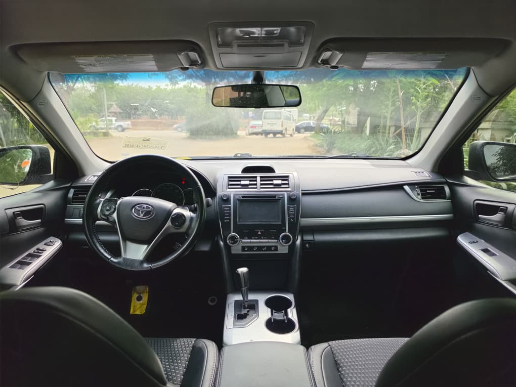 
								QUICKEST SWEET DEAL:  EXTREMELY SHARP HIGEHST GRADE FOREIGN USED 2014 ON BELT TOYOTA CAMRY SE, MINT INTERIOR, NO SINGLE 9JA PAINT WITH UNTAMPARED ENGINE ND GEAR.GOING FOR JUST 13.8M. full									