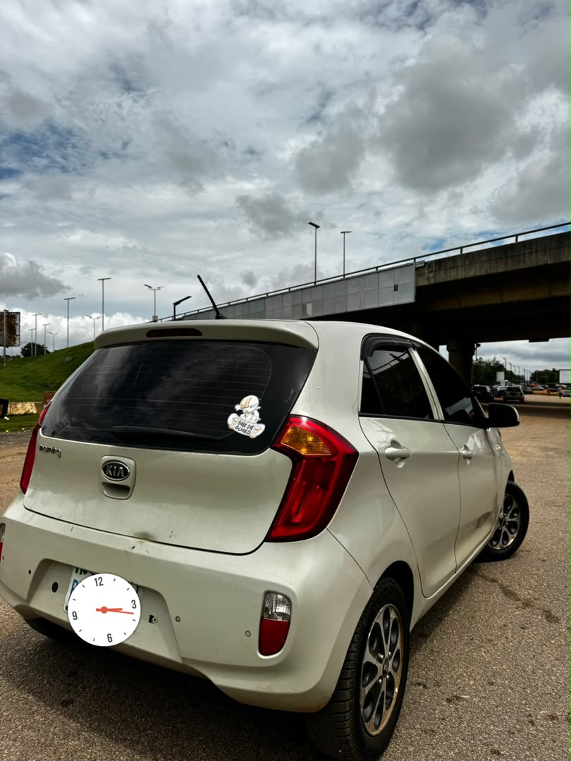 
								Giveaway Deal‼️‼️‼️ Carefully Used 2012 Kia Morning car is in pristine condition with duty going for just 5.7m Net with 200k sambo with me Lugbe Abuja📍 ZERO CHAIN DEAL full									