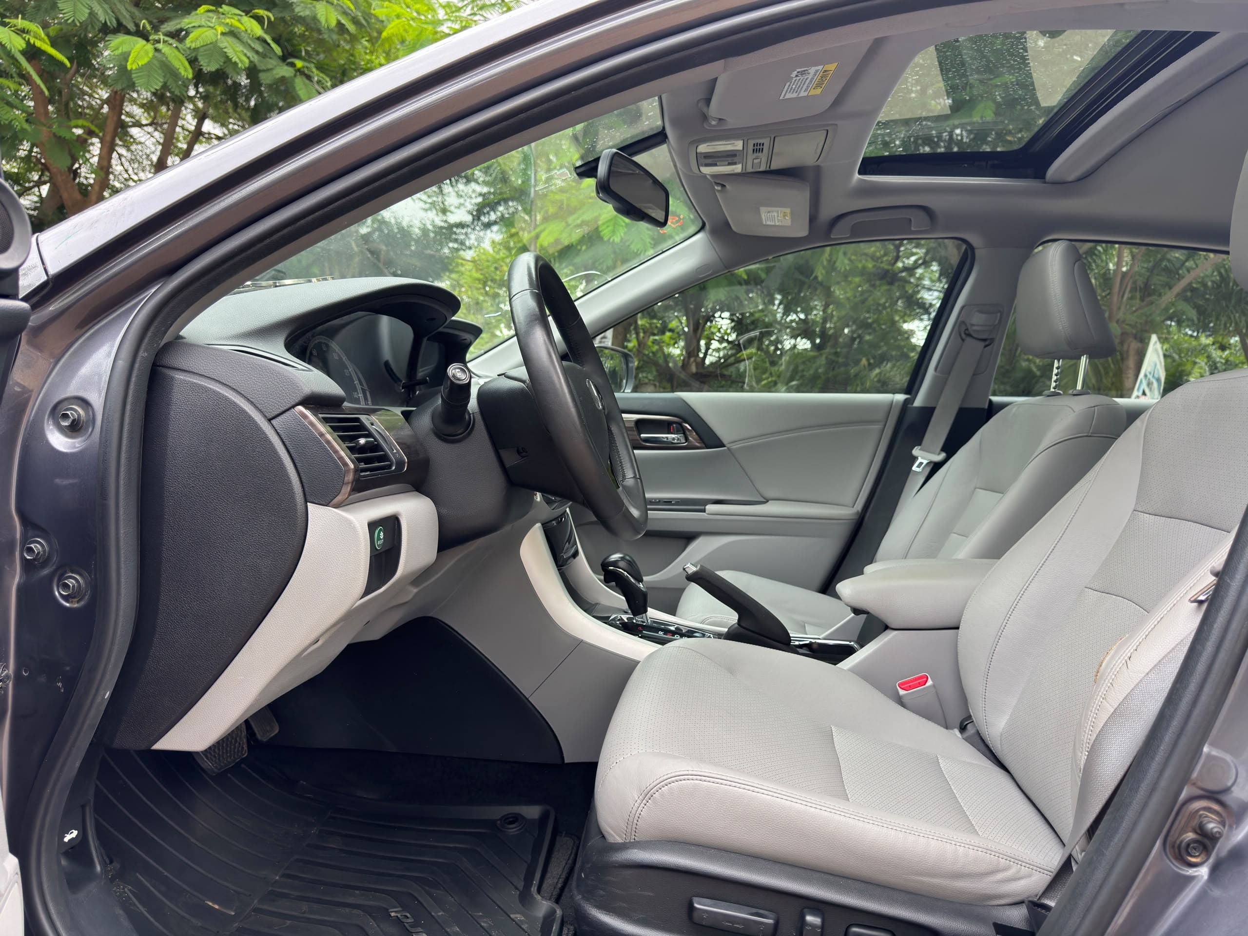 
								Highest Grade Foreign Used fullest option 2016 Honda Accord EXL Keyless, Sunroof, Double screen, Reverse Camera, Apple Carplay/Android Auto with July 2026 Duty going for just 16.5m Only. full									