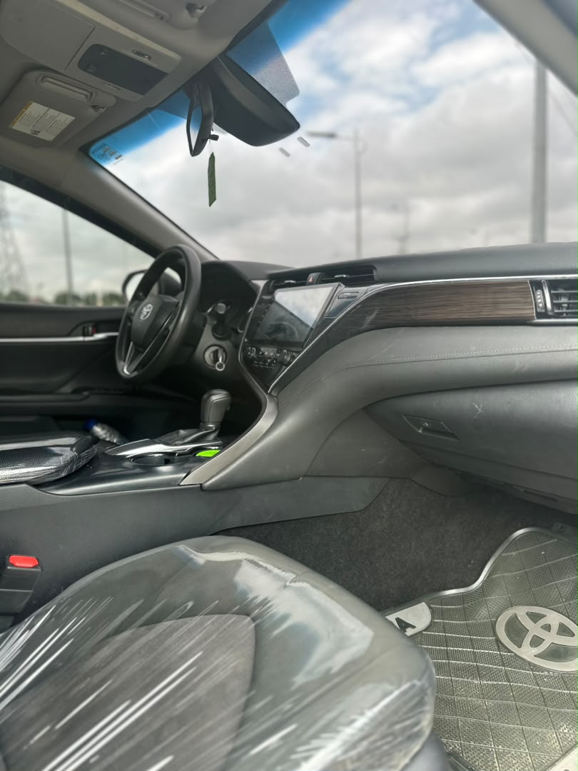 
								Giveaway Deal‼️‼️‼️ (101k Mileage) Foreign Used V4 2018 Camry LE car is in pristine condition (Pure Accident Free) with 2026 may entry duty going for just 23.5m Net with me Lugbe Abuja📍 ZERO CHAIN DEAL full									