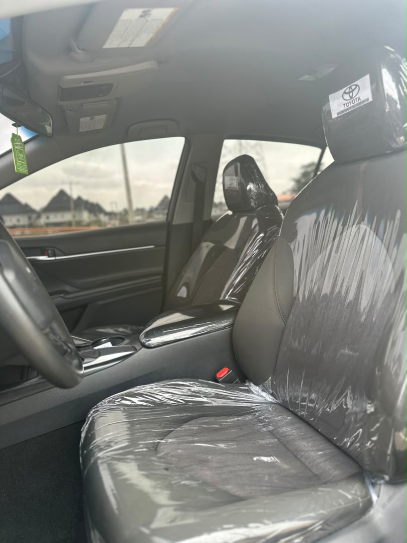 
								Giveaway Deal‼️‼️‼️ (101k Mileage) Foreign Used V4 2018 Camry LE car is in pristine condition (Pure Accident Free) with 2026 may entry duty going for just 23.5m Net with me Lugbe Abuja📍 ZERO CHAIN DEAL full									