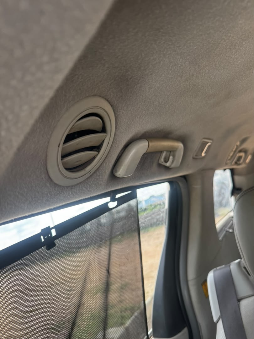
								Giveaway Deal‼️‼️‼️ Carefully Used V6 2012/13 Toyota Sienna XLE (Reverse Cam, Sunroof & Back Ac Vent) car is in pristine condition Ac chilling with duty going for just 9.2m Last add sambo with me Lugbe Abuja📍 ZERO CHAIN DEAL full									