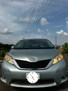 Giveaway Deal‼️‼️‼️ Carefully Used V6 2012/13 Toyota Sienna XLE (Reverse Cam, Sunroof & Back Ac Vent) car is in pristine condition Ac chilling with duty going for just 9.2m Last add sambo with me Lugbe Abuja📍 ZERO CHAIN DEAL