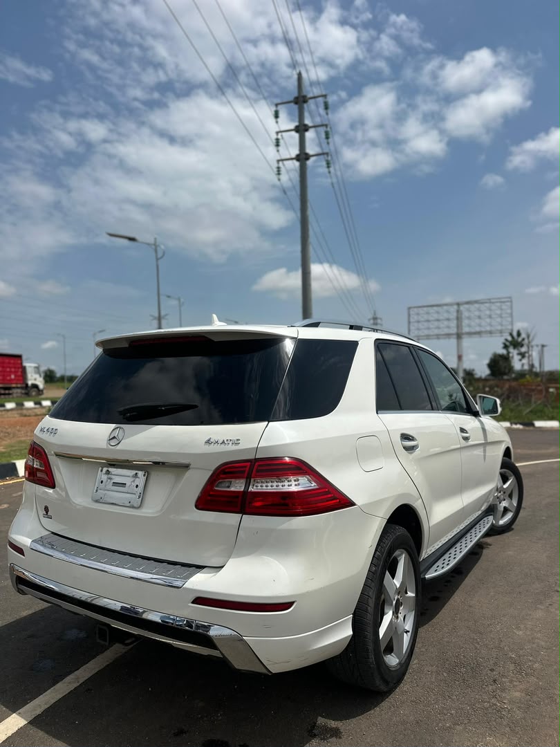 
								Giveaway Deal‼️‼️‼️ (152k Mileage) Grade A Foreign Used 2015 on belt Mbenz Ml400 car is in pristine condition (Pure Accident Free) Full Option (Keyless, Power Boot, Double Pano Roof, Mini Freezer & More) with 2026 May Entry Duty going for just 30m with only 1m sambo with me (Moveable) Lugbe Abuja📍 ZERO CHAIN DEAL full									