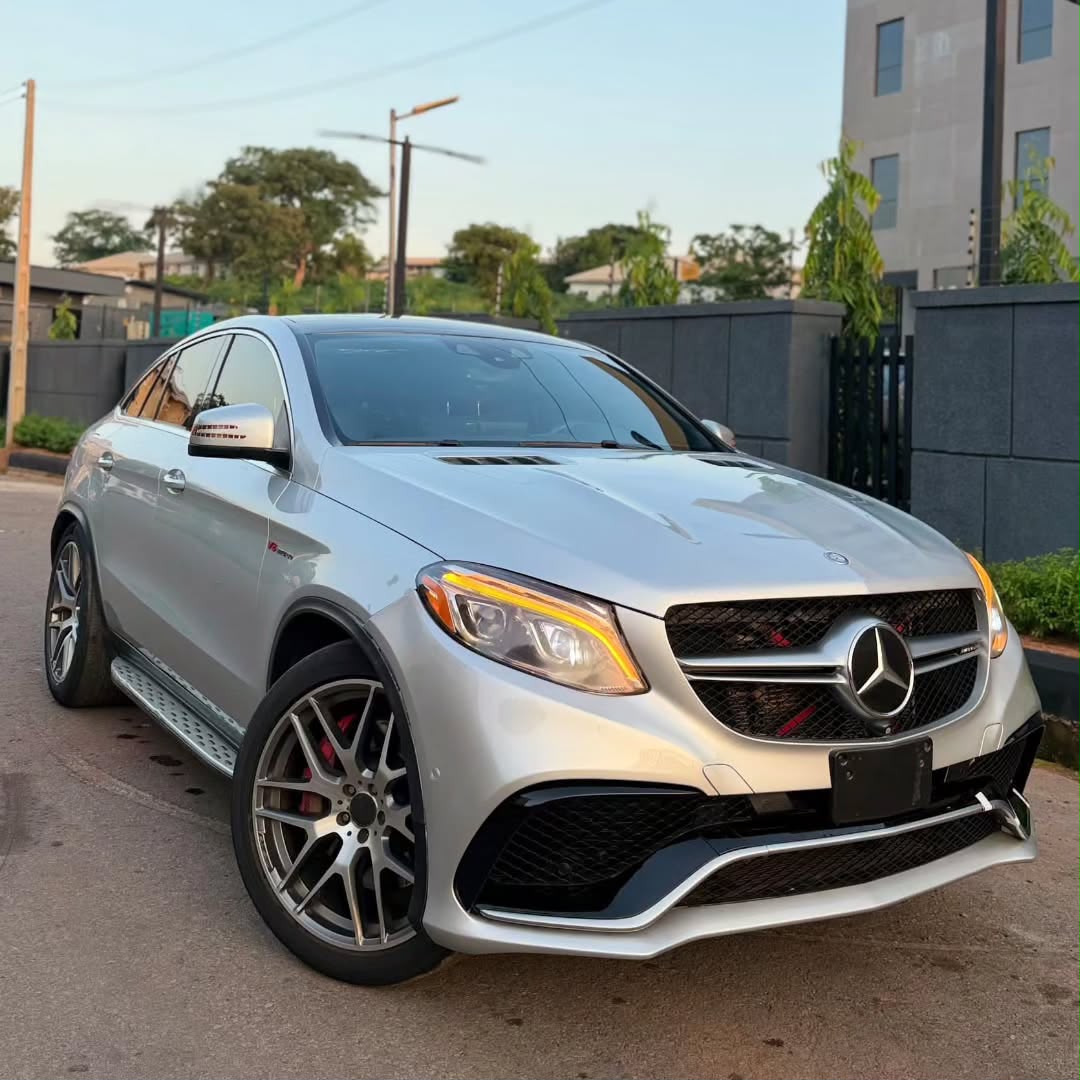 
								2017 GLE 63s going for 57m dm full									