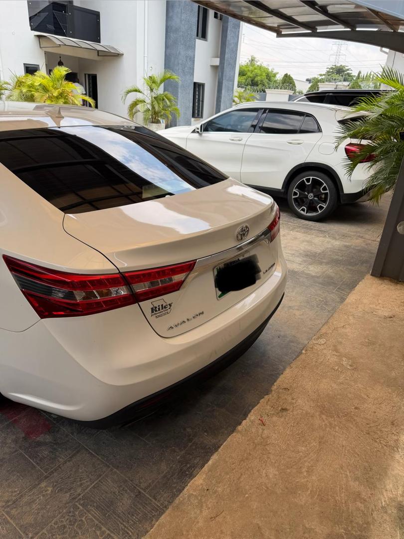 
								Belgium standar 2014 Avalon limited available @12.5m owner come with my Sambo full									