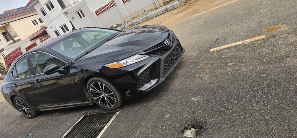 
								NEW ENTRY FOREIGN USED 🛥️TOYOTA CAMRY SPORTS EDITION 2020 MODEL 🇱🇷WITH ,LEATHER SEATS AND A CLEAN INFOTAINMENT SYSTEM  WITH 2026 ORIGINAL  CUSTOM DUTY  PRICE:#23 MILLION NAIRA ONLY🏦LOCATION  Abuja full									