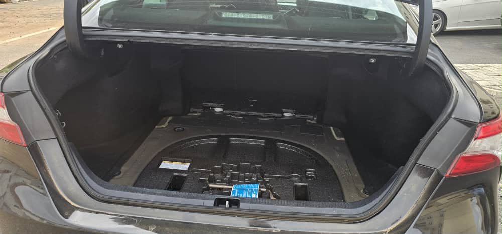 
								NEW ENTRY FOREIGN USED 🛥️TOYOTA CAMRY SPORTS EDITION 2020 MODEL 🇱🇷WITH ,LEATHER SEATS AND A CLEAN INFOTAINMENT SYSTEM  WITH 2026 ORIGINAL  CUSTOM DUTY  PRICE:#23 MILLION NAIRA ONLY🏦LOCATION  Abuja full									