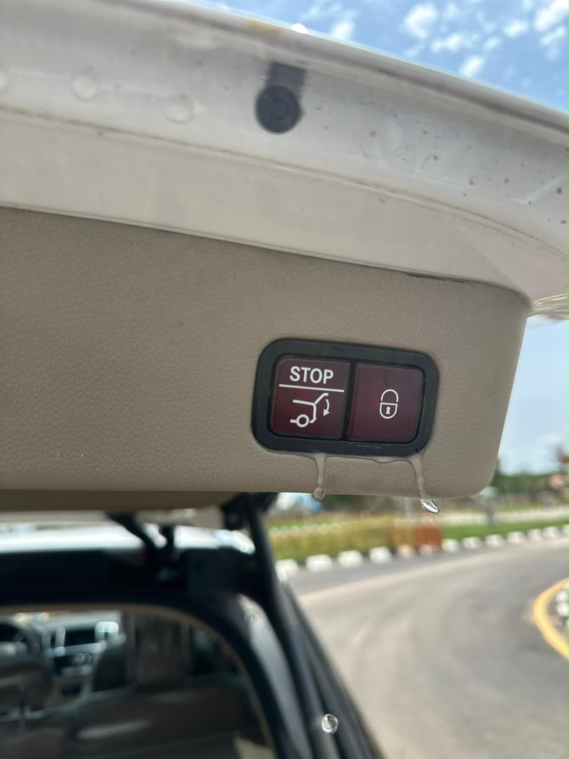 
								Giveaway Deal‼️‼️‼️ (152k Mileage) Grade A Foreign Used 2015 on belt Mbenz Ml400 car is in pristine condition (Pure Accident Free) Full Option (Keyless, Power Boot, Double Pano Roof, Mini Freezer & More) with 2026 May Entry Duty going for just 30m with only 1m sambo with me (Moveable) Lugbe Abuja📍 ZERO CHAIN DEAL full									