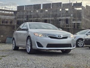 Mad Distress alert ⚠️ 📢 Foreign used Toyota Camry le 2013 model with original custom Duty firstbody untampered engine and gear Ac Factory fitted buy and drive absolutely nothing to fix  👉12.5m buyer settle 200k location Abacha Road nyanya Abuja deal Car is with me directly