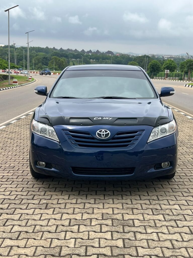 Extremely sharp Toyota Camry 2008 engine and gearbox untempered AC chilling going for 5.5m Location Abuja deal