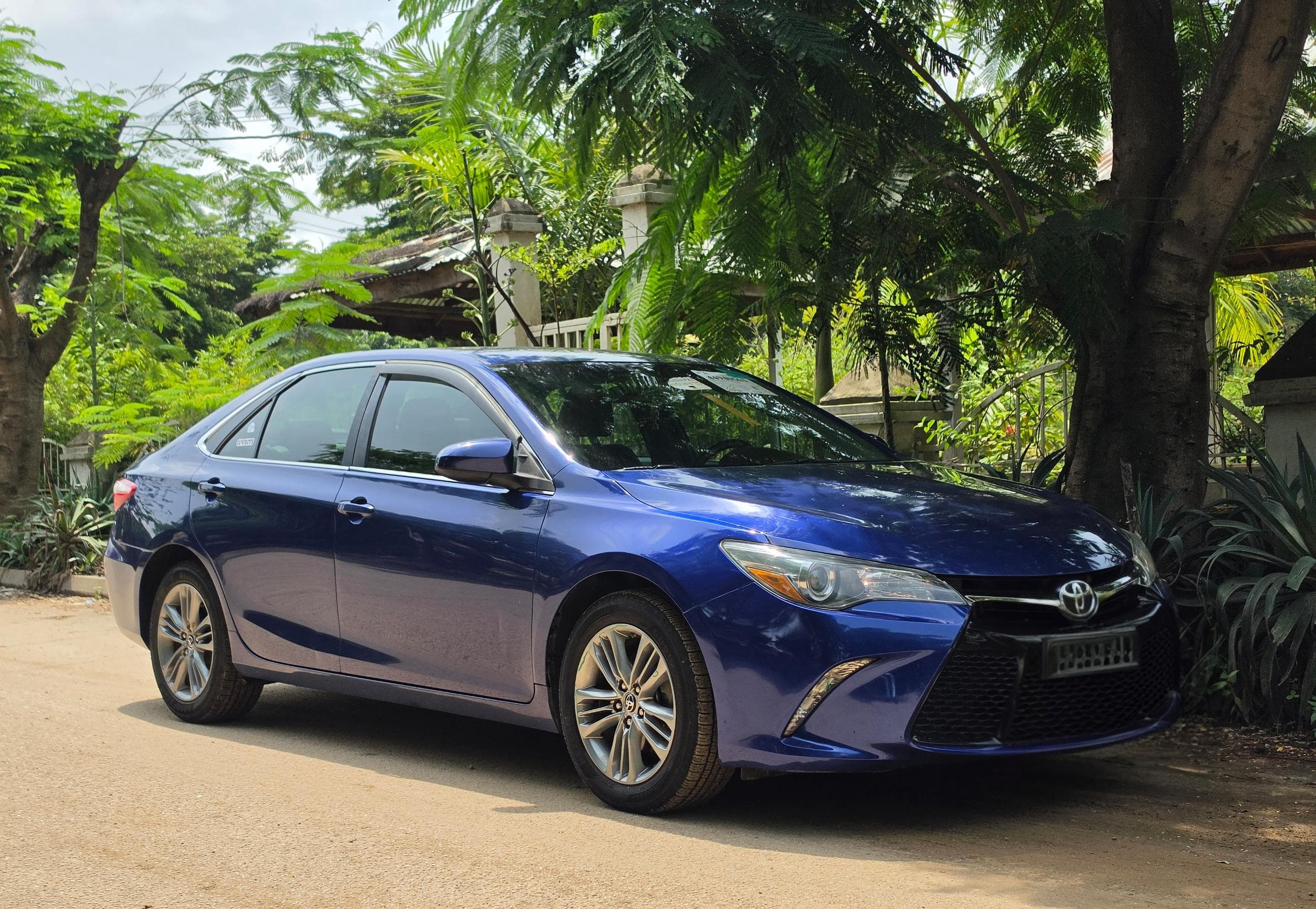 
								QUICKEST SWEET DEAL:  EXTREMELY SHARP HIGEHST GRADE FOREIGN USED 2015 ON BELT TOYOTA CAMRY SE WITH MINT INTERIOR, NO SINGLE 9JA PAINT WITH UNTAMPARED ENGINE ND GEAR.GOING FOR JUST 15M. NO SUNROOFp full									