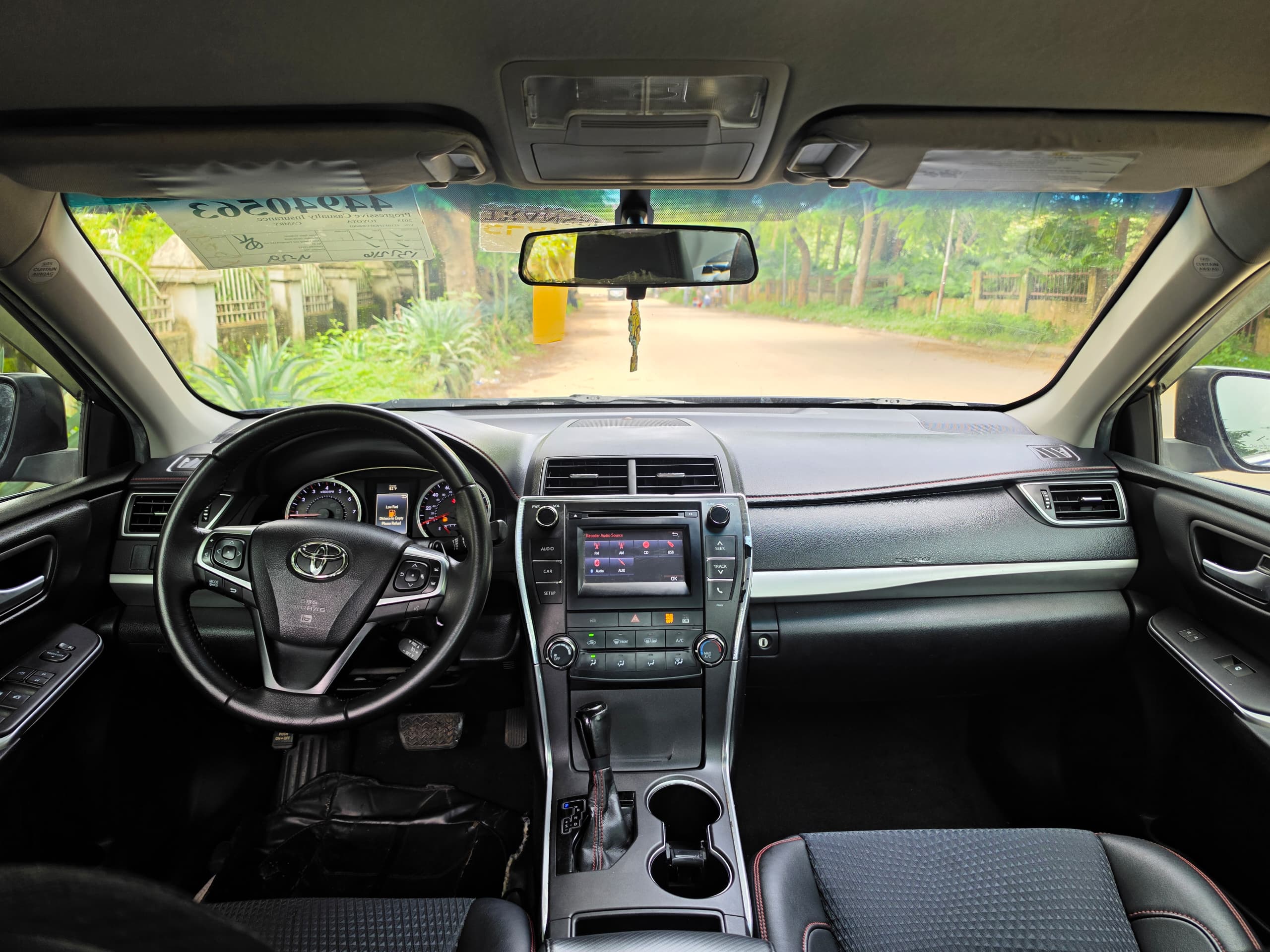 
								QUICKEST SWEET DEAL:  EXTREMELY SHARP HIGEHST GRADE FOREIGN USED 2015 ON BELT TOYOTA CAMRY SE WITH MINT INTERIOR, NO SINGLE 9JA PAINT WITH UNTAMPARED ENGINE ND GEAR.GOING FOR JUST 15M. NO SUNROOFp full									