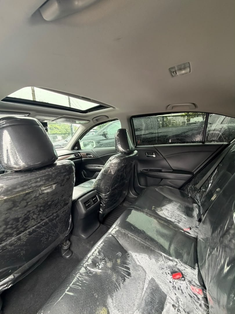 
								Foreign used 2016 Honda Accord V6 touring keyless sunroof wireless charger July 2026 duty  🏷️20M Gwarinpa full									