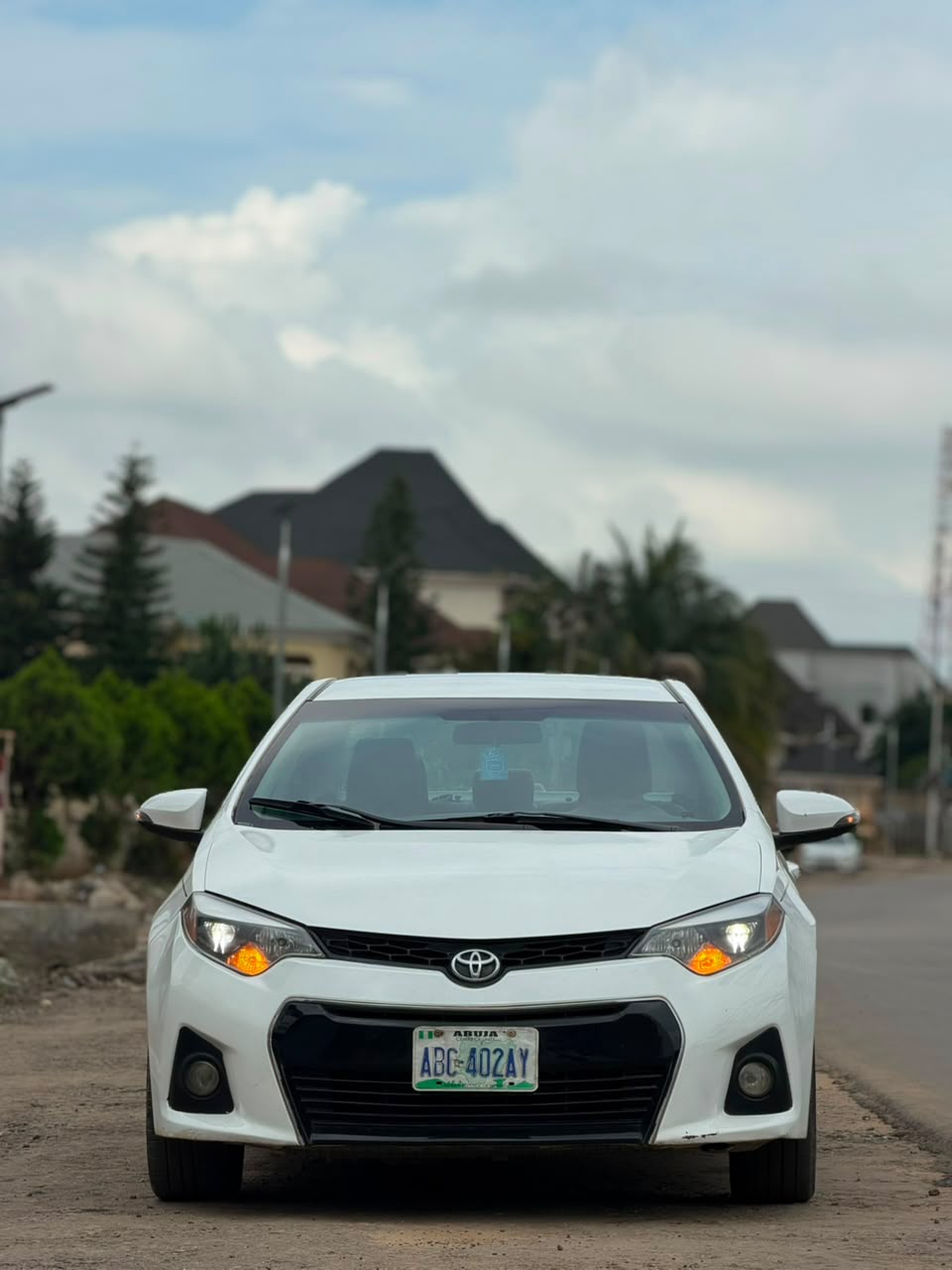 
								NEATLY USED TOYOTA COROLLA SPORT KEY ENTRY 2015 DUTY FOR JUST 9.9m ABUJA full									