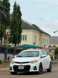 NEATLY USED TOYOTA COROLLA SPORT KEY ENTRY 2015 DUTY FOR JUST 9.9m ABUJA