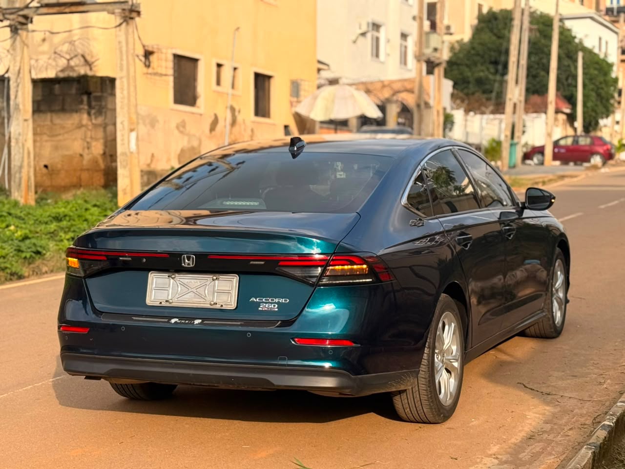 
								Foreign used new entry 2024 Honda accord  with heads-up display going for just 40m Abuja full									