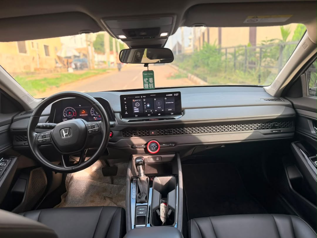 
								Foreign used new entry 2024 Honda accord  with heads-up display going for just 40m Abuja full									