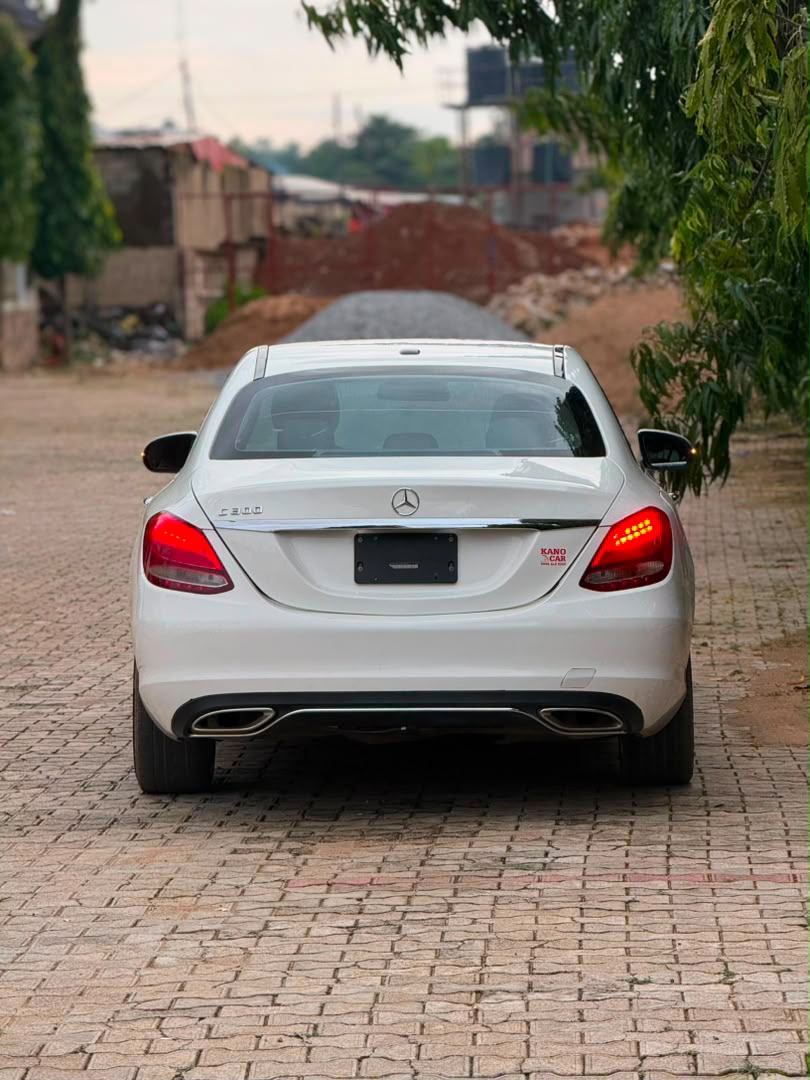 
								Distress Sell foreign used Mercedes Benz C300 2016 for just 16.5m Abuja full									