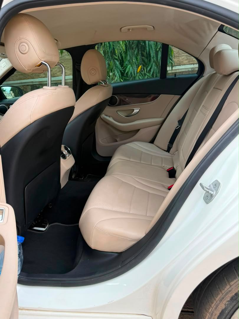 
								Distress Sell foreign used Mercedes Benz C300 2016 for just 16.5m Abuja full									