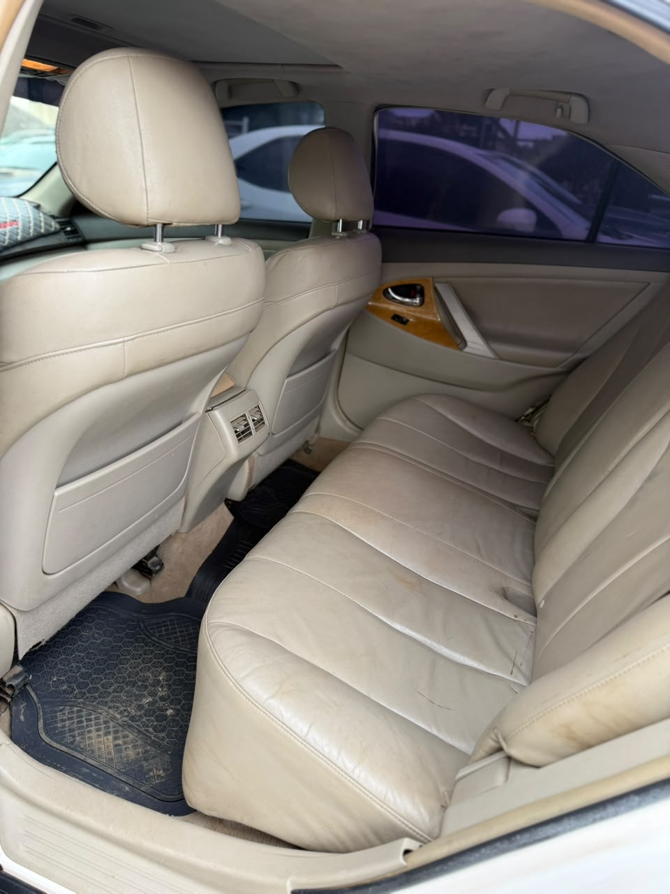 
								NEATLY USED TOYOTA Camry 2006   roof, Buy and drive, Nothing to fix, everything working perfectly.   Buy and drive.   💰 6.8 M 📍Abuja  🚨 Hurry before SOLD! full									