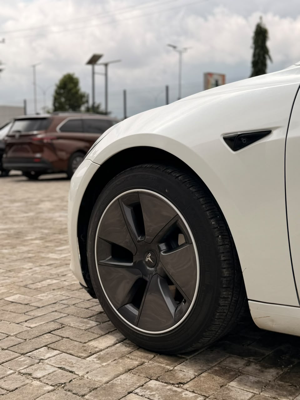 
								Distress Distress Distress 🔥Tesla model 3 2023 model   With original duty  Going for 78m  Abuja deal full									