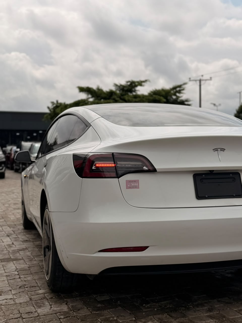 
								Distress Distress Distress 🔥Tesla model 3 2023 model   With original duty  Going for 78m  Abuja deal full									