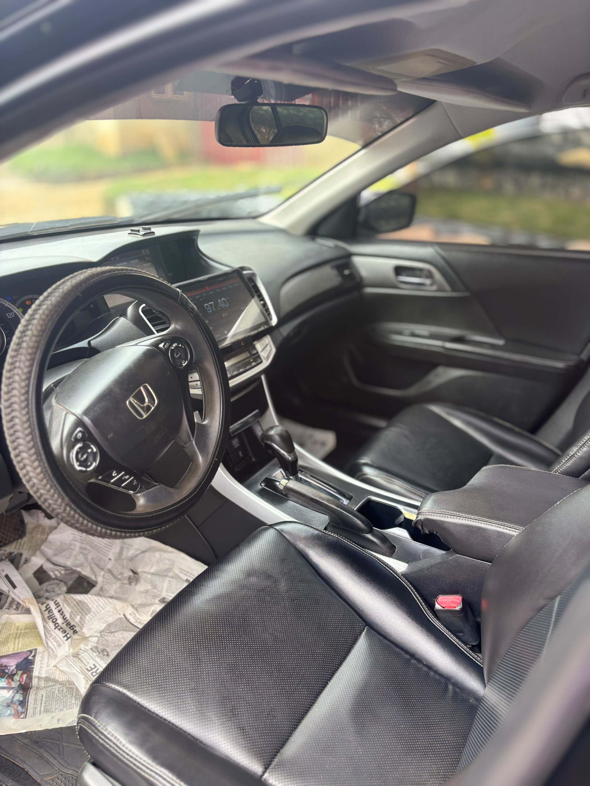 
								DISTRESS ‼️ NEATLY USED 2013 HONDA ACCORD WITH CLEAR DOCUMENTS ✅ DOUBLE SCREEN ‼️ REVERSE CAMERA‼️ EVERYTHING BLESSED‼️ AC FREEZING ‼️HEADED FOR 7.999MILLION NAIRA NET full									