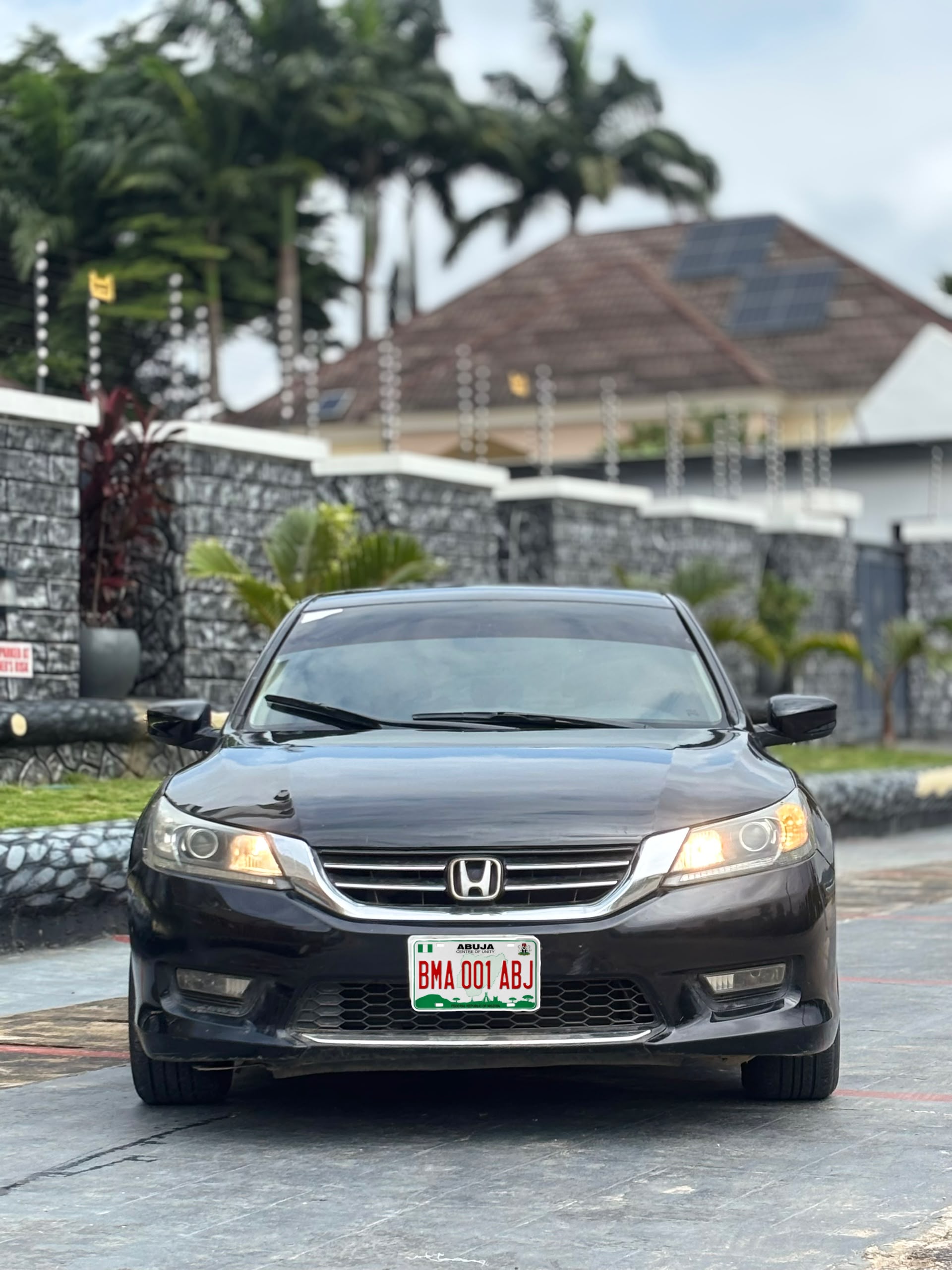 
								DISTRESS ‼️ NEATLY USED 2013 HONDA ACCORD WITH CLEAR DOCUMENTS ✅ DOUBLE SCREEN ‼️ REVERSE CAMERA‼️ EVERYTHING BLESSED‼️ AC FREEZING ‼️HEADED FOR 7.999MILLION NAIRA NET full									