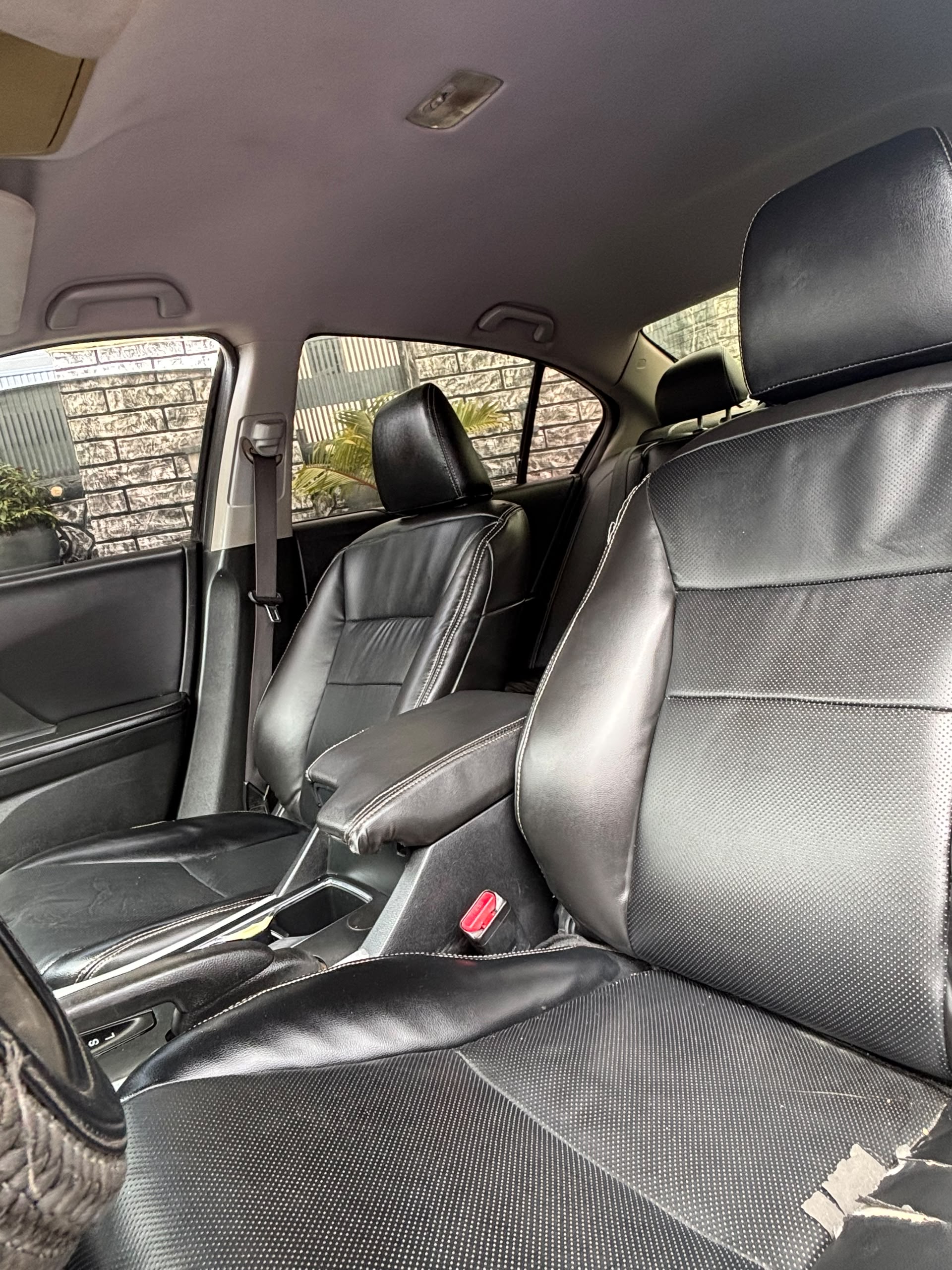 
								DISTRESS ‼️ NEATLY USED 2013 HONDA ACCORD WITH CLEAR DOCUMENTS ✅ DOUBLE SCREEN ‼️ REVERSE CAMERA‼️ EVERYTHING BLESSED‼️ AC FREEZING ‼️HEADED FOR 7.999MILLION NAIRA NET full									