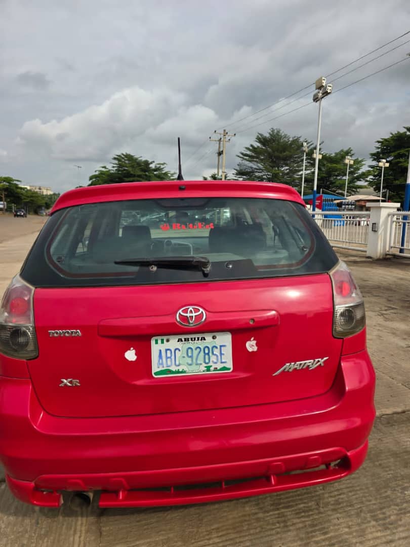 
								First Grade Toyota matrix 2007 Extremely clean with Unterperd engine And gear Going for 6.5 Location Abuja full									
