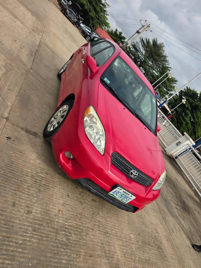 
								First Grade Toyota matrix 2007 Extremely clean with Unterperd engine And gear Going for 6.5 Location Abuja full									