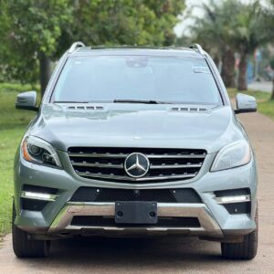 NeW ArriVaL🚀   A-GraDe ExTreMeLy CleaN FOREIGN USED 2014 ML350 MERCEDES BENZ 4MATIC Available In MinT ConDiTioN….Too Frosh In & OuT, Keyless, Sunroof, Black Leather SeaT, Mouse Control, Running board light WiTh Custom DuTy Going for Just 24.5m OnLy  AbuJa LoKaTioN