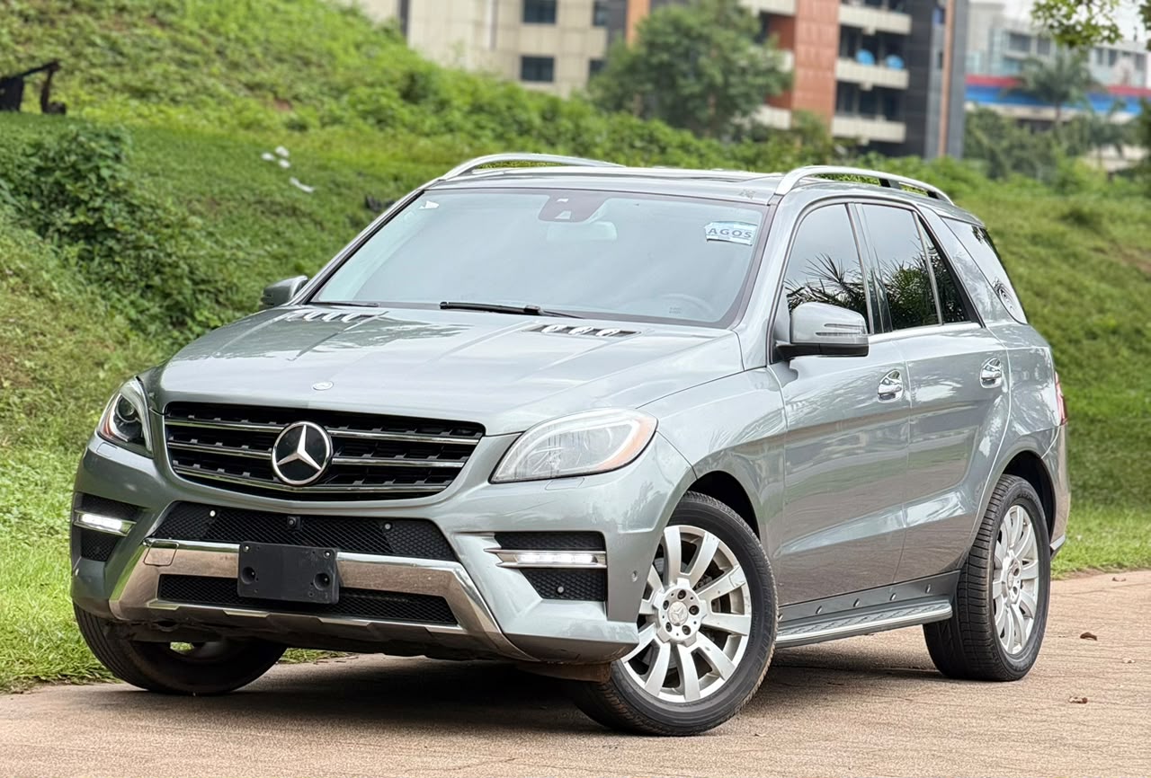 
								NeW ArriVaL🚀   A-GraDe ExTreMeLy CleaN FOREIGN USED 2014 ML350 MERCEDES BENZ 4MATIC Available In MinT ConDiTioN….Too Frosh In & OuT, Keyless, Sunroof, Black Leather SeaT, Mouse Control, Running board light WiTh Custom DuTy Going for Just 24.5m OnLy  AbuJa LoKaTioN full									