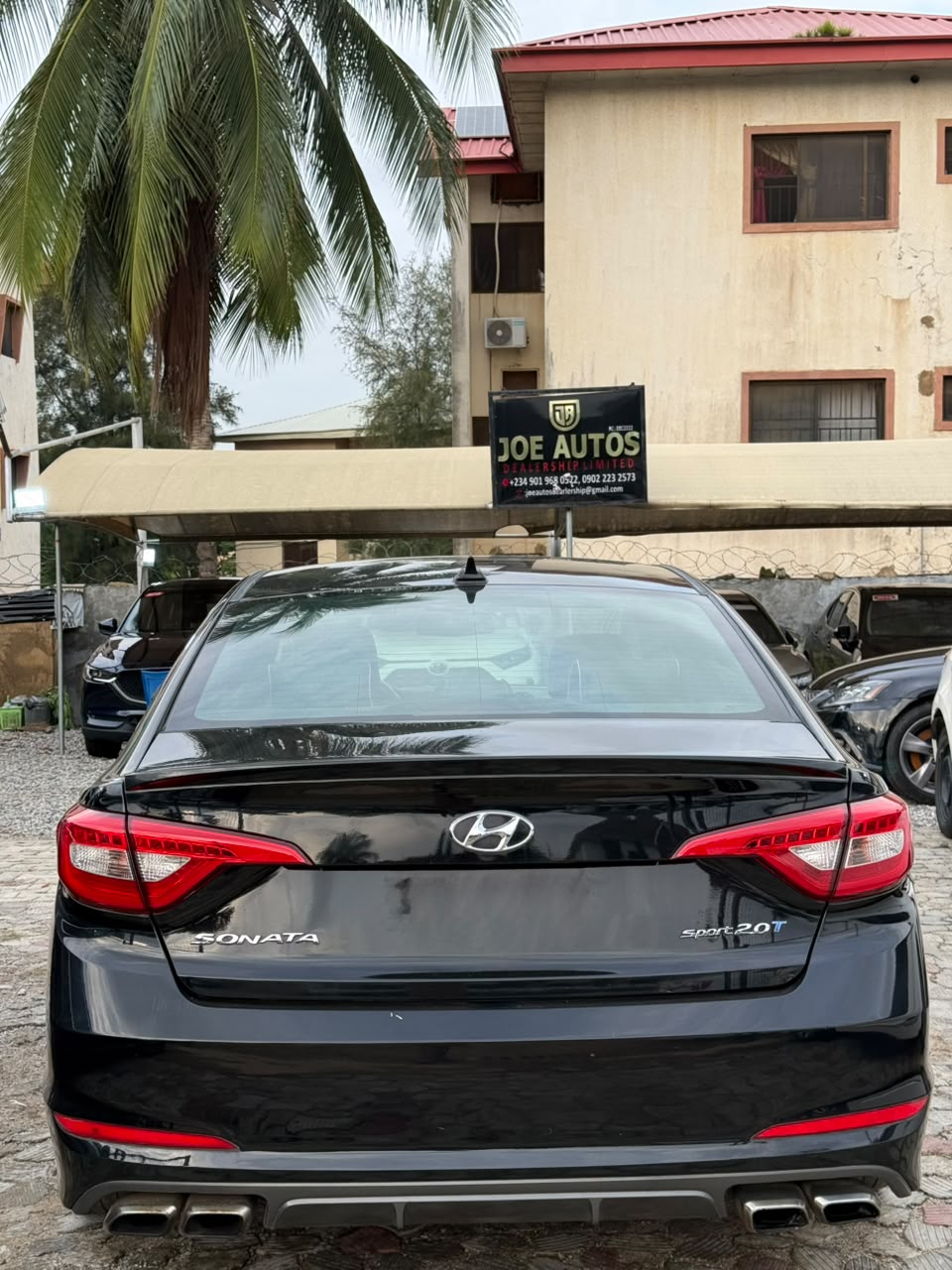 
								FEW MONTHS USED  HYUNDAI SONATA 2016.    PUSH TO START, Buy and drive, Nothing to fix, everything working perfectly.   Buy and drive.   💰 10.8 M net 📍Abuja  🚨 Hurry before SOLD! full									