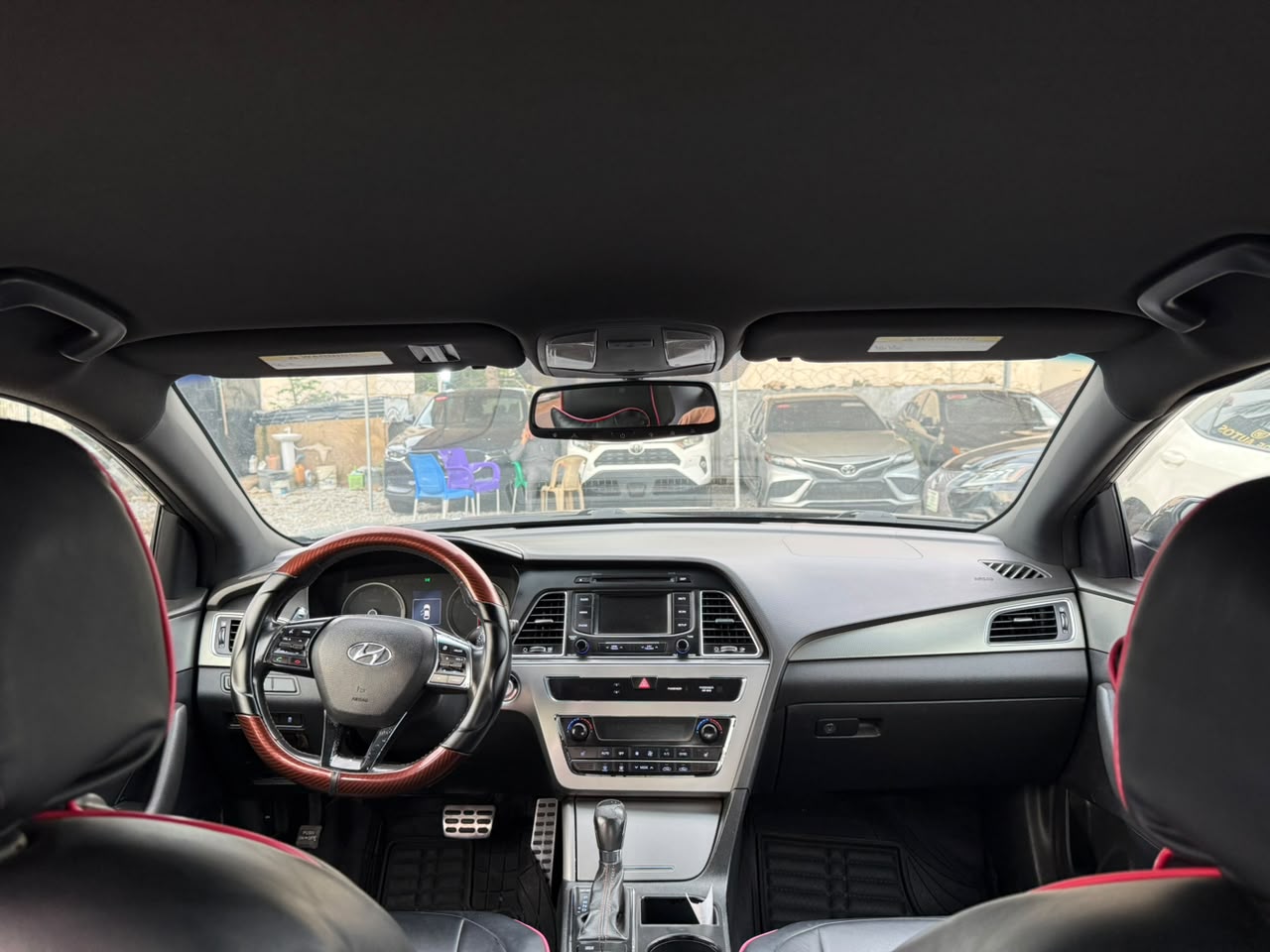 
								FEW MONTHS USED  HYUNDAI SONATA 2016.    PUSH TO START, Buy and drive, Nothing to fix, everything working perfectly.   Buy and drive.   💰 10.8 M net 📍Abuja  🚨 Hurry before SOLD! full									