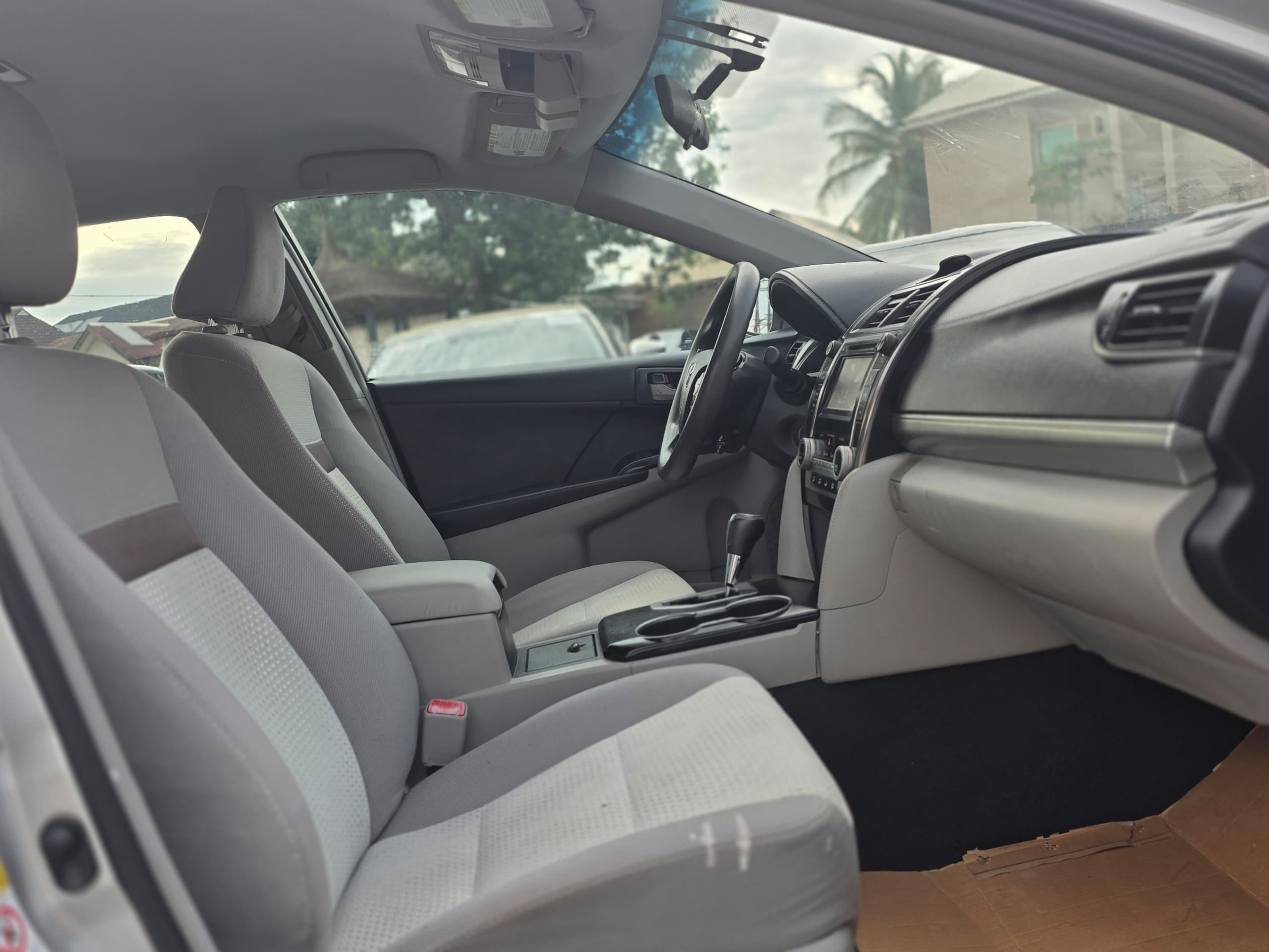 
								Mad Distress alert ⚠️ 📢 Foreign used Toyota Camry le 2013 model with original custom Duty firstbody untampered engine and gear Ac Factory fitted buy and drive absolutely nothing to fix  👉12.5m buyer settle 200k location Abuja deal full									