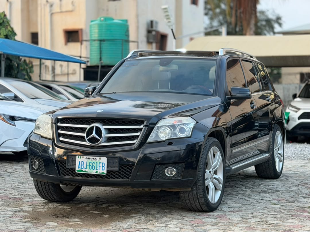 
								CLEAN 2010 MERCEDES GLK IN PRISTINE CONDITION AVAILABLE, COMES WITH COLLISION SENSORS PRICE: 9.5M full									