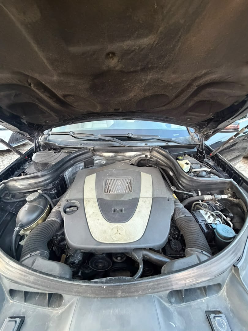 
								CLEAN 2010 MERCEDES GLK IN PRISTINE CONDITION AVAILABLE, COMES WITH COLLISION SENSORS PRICE: 9.5M full									