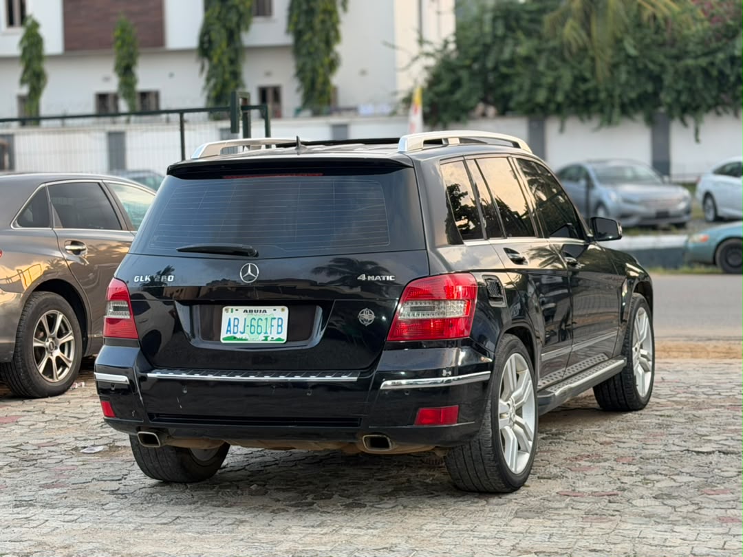 
								CLEAN 2010 MERCEDES GLK IN PRISTINE CONDITION AVAILABLE, COMES WITH COLLISION SENSORS PRICE: 9.5M full									