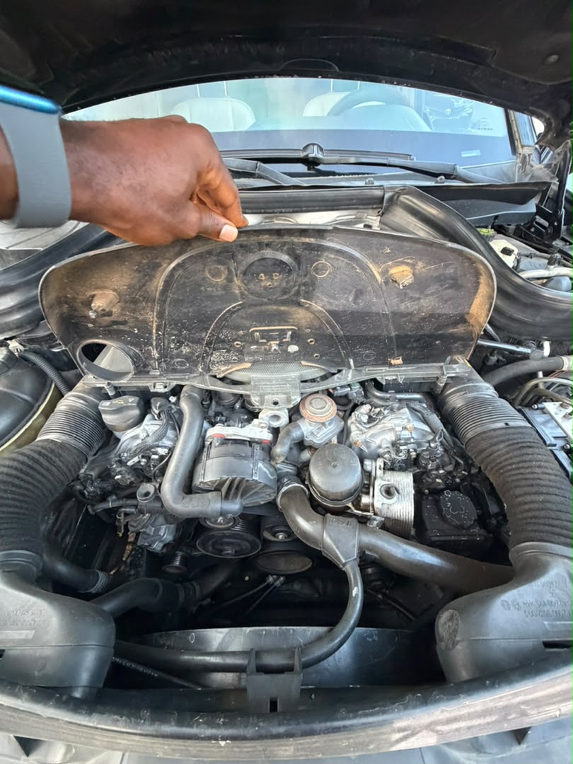 
								CLEAN 2010 MERCEDES GLK IN PRISTINE CONDITION AVAILABLE, COMES WITH COLLISION SENSORS PRICE: 9.5M full									